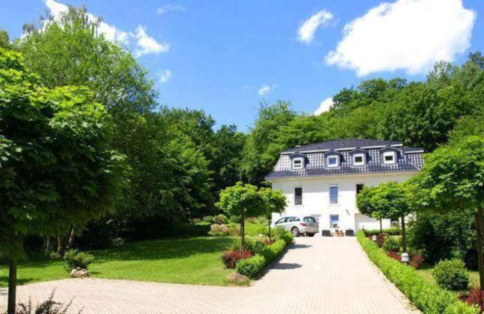 Weisses-Haus-Am-Kurpark-Fewo-Waldblick Quedlinburg Εξωτερικό φωτογραφία
